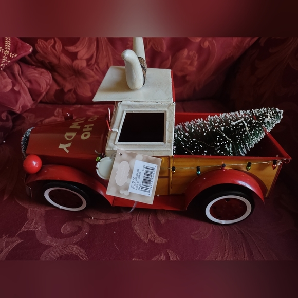 Metal Truck Christmas Decorations - Picture 1 of 7